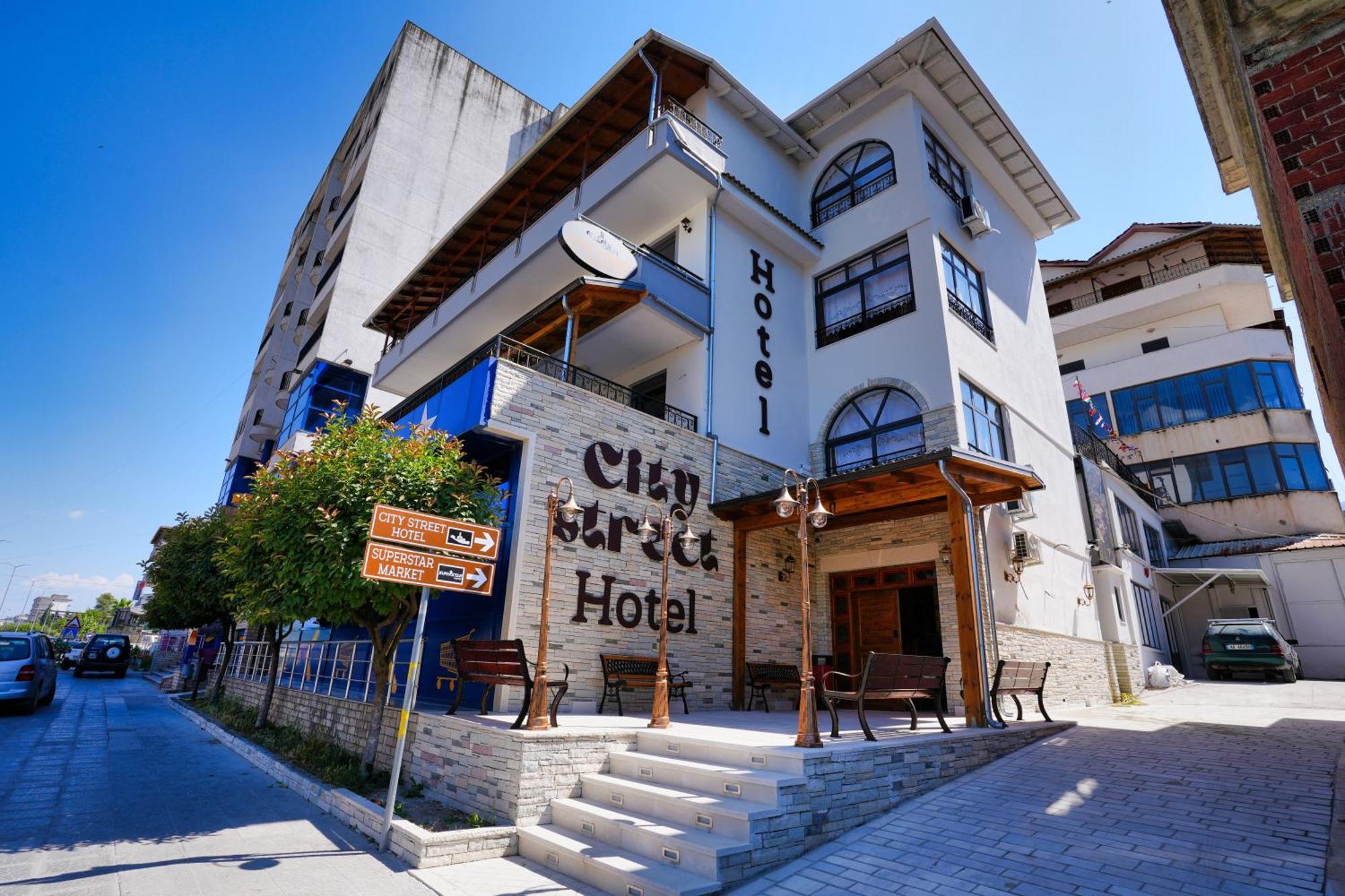 City Street Hotel Gjirokastra Kültér fotó
