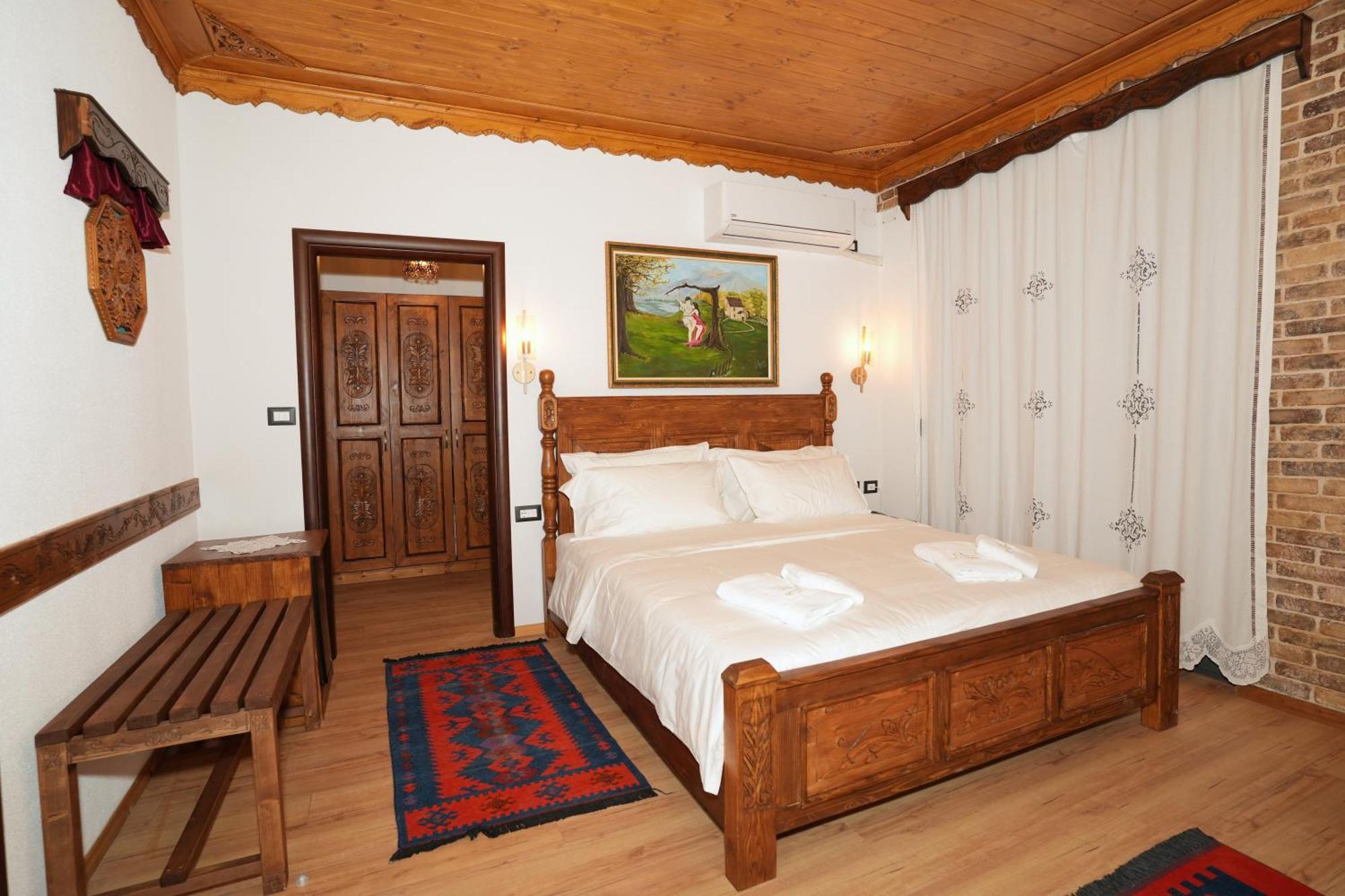 City Street Hotel Gjirokastra Kültér fotó