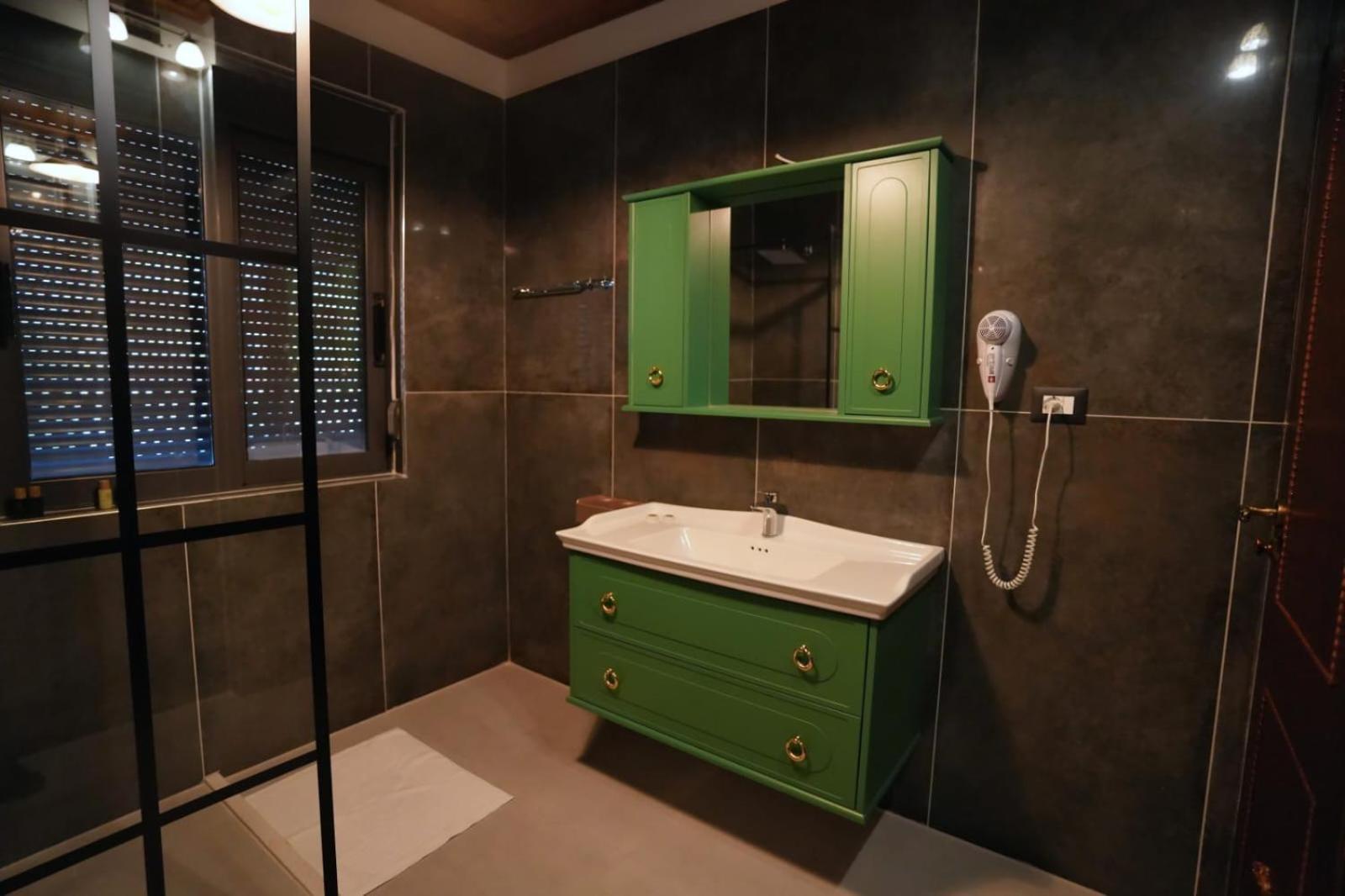 City Street Hotel Gjirokastra Kültér fotó
