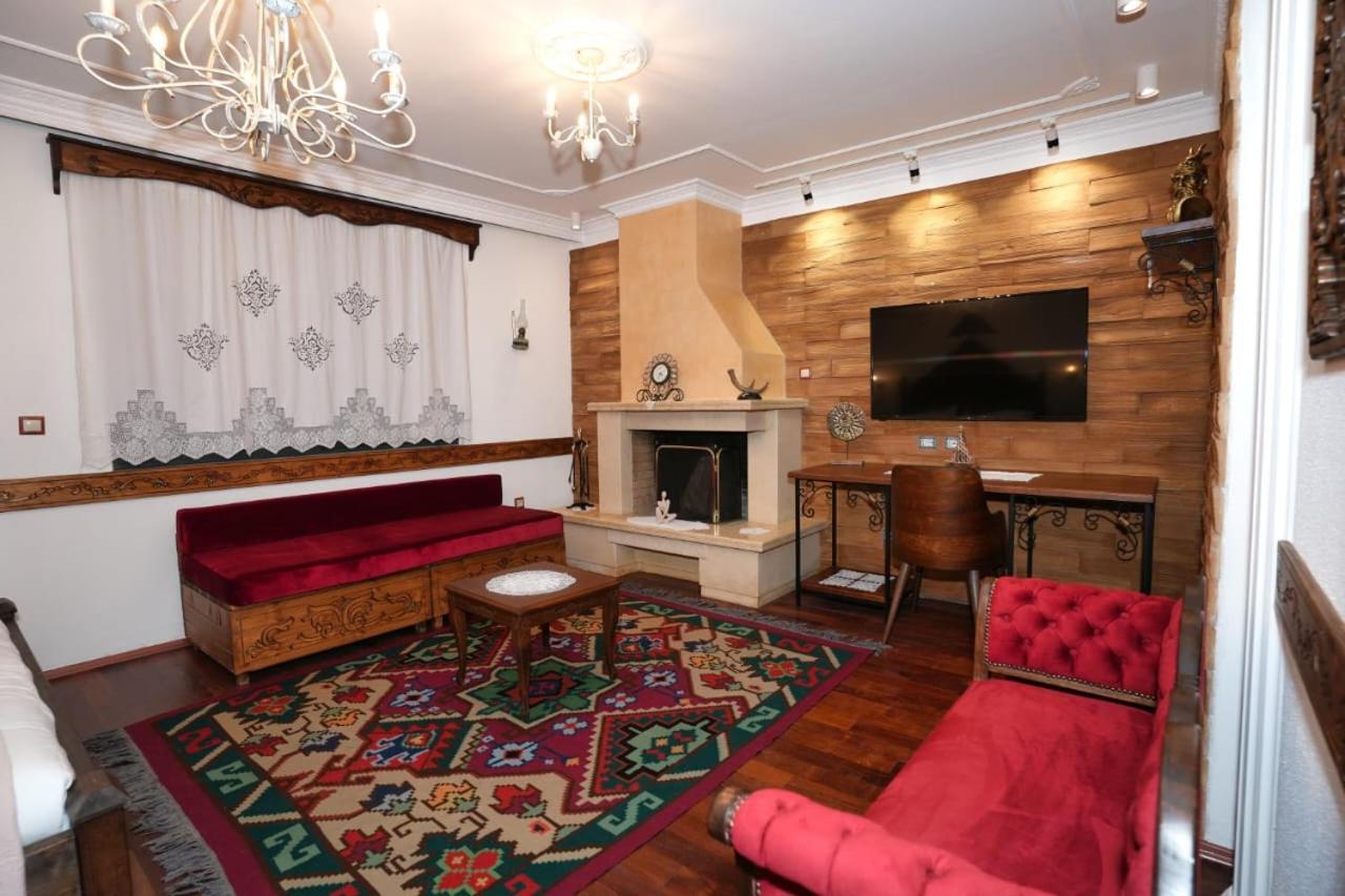 City Street Hotel Gjirokastra Kültér fotó