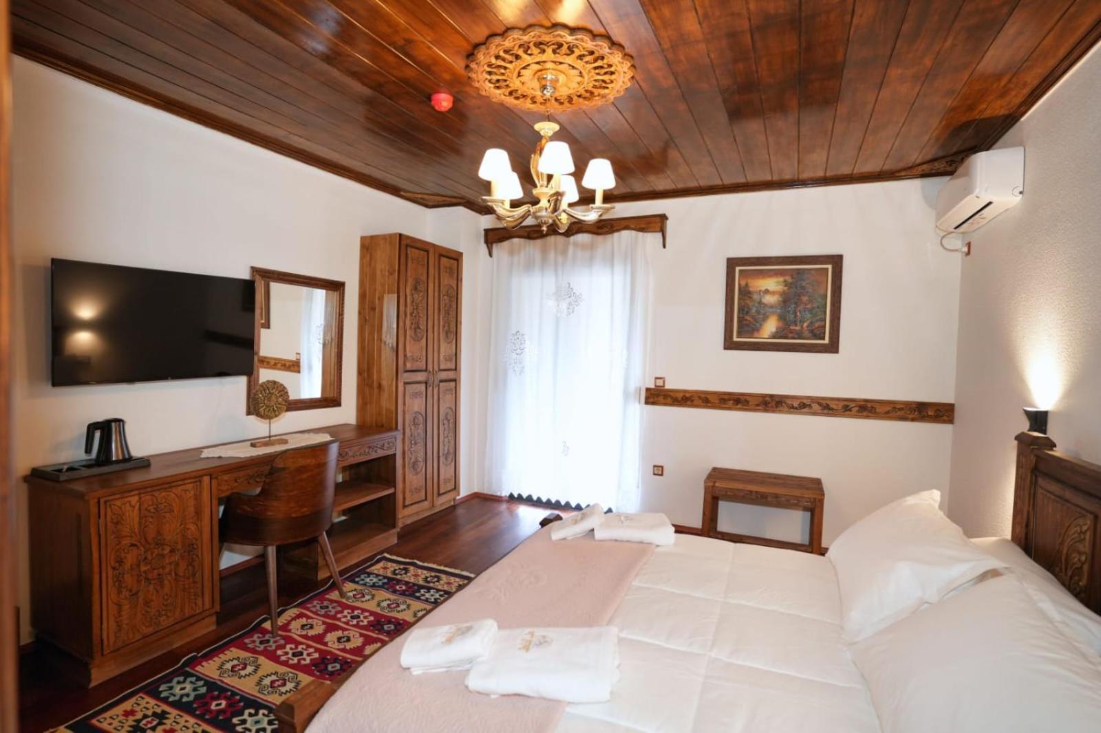 City Street Hotel Gjirokastra Kültér fotó