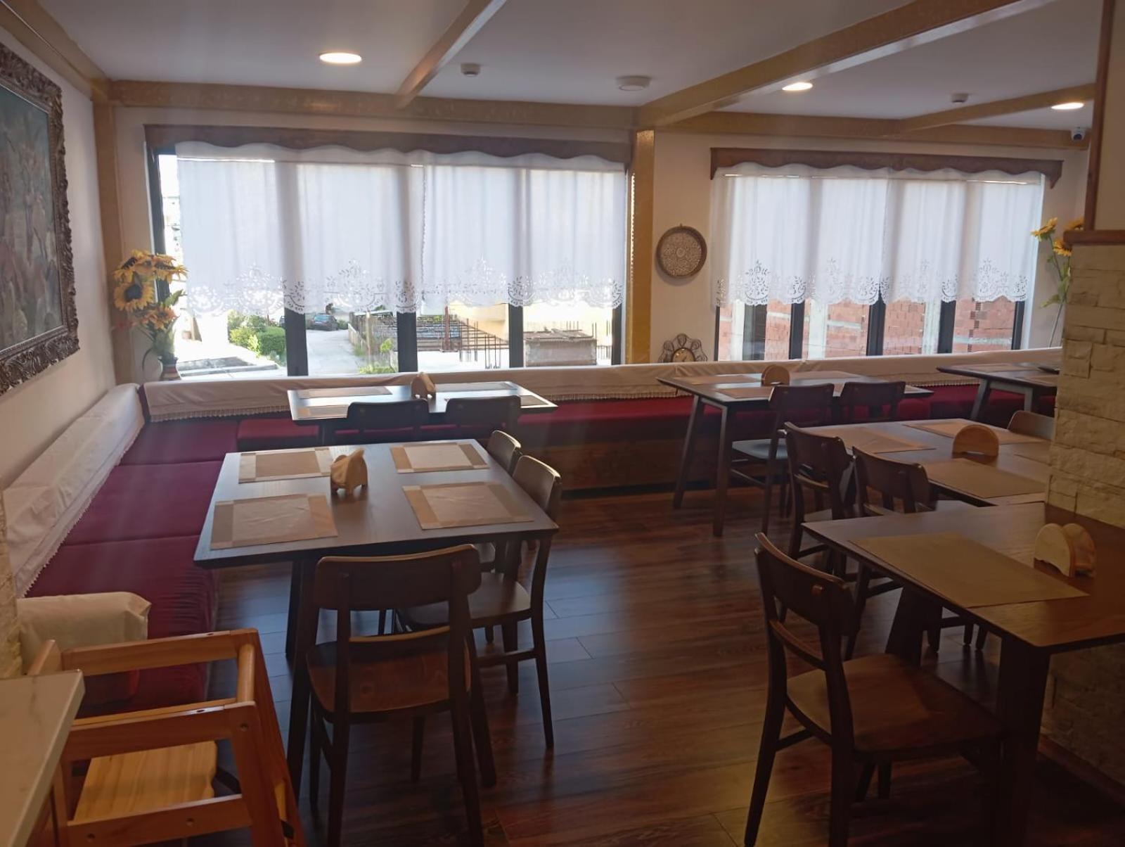 City Street Hotel Gjirokastra Kültér fotó